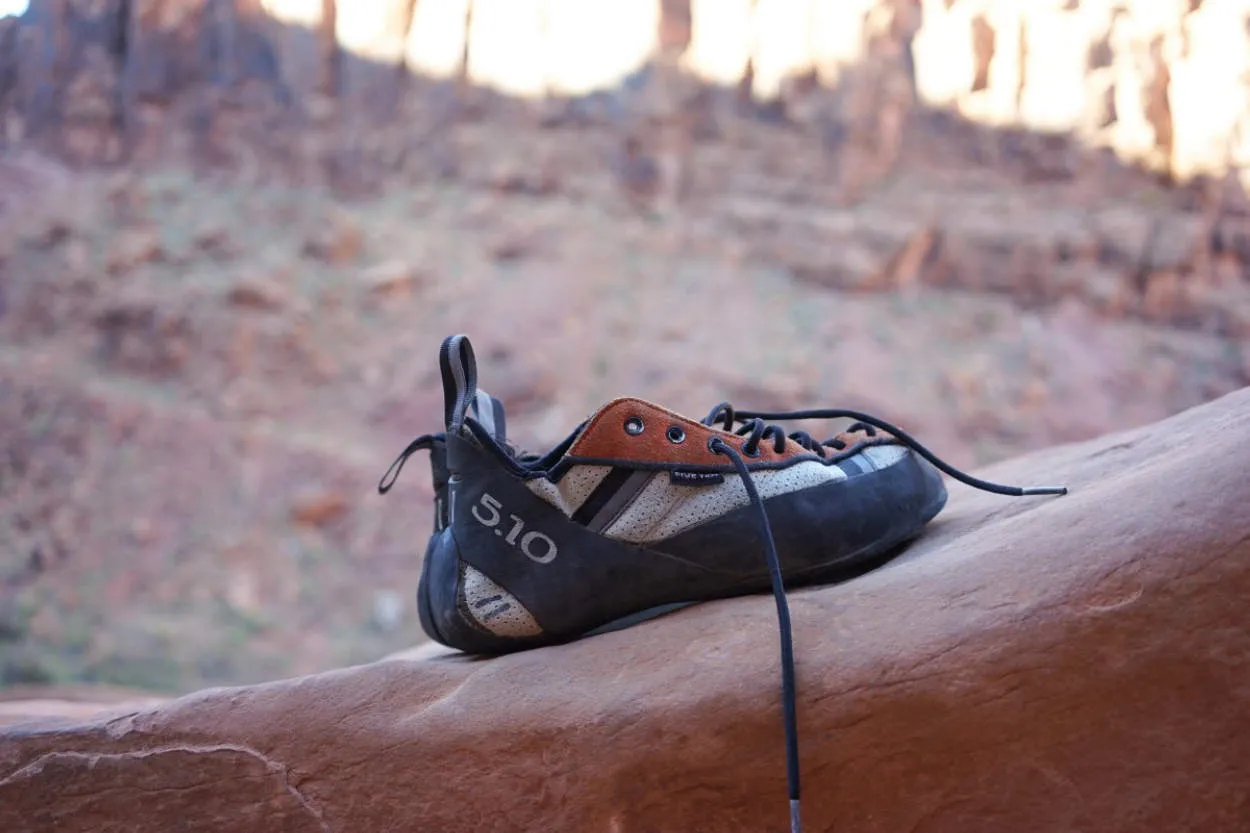 Exploring the World of Extreme Sports Footwear